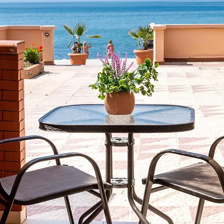 Waterside 리메나리아